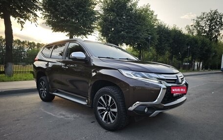 Mitsubishi Pajero Sport III рестайлинг, 2018 год, 3 500 000 рублей, 8 фотография