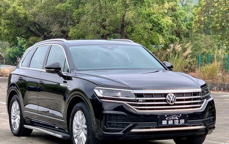 Volkswagen Touareg III, 2020 год, 4 690 000 рублей, 3 фотография