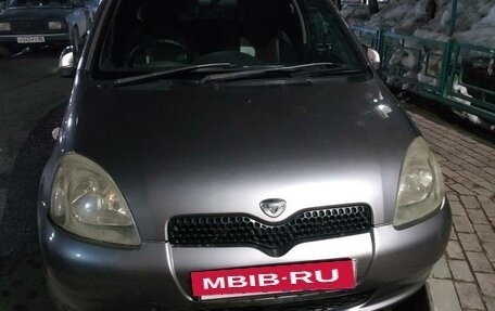 Toyota Vitz, 2001 год, 550 000 рублей, 2 фотография