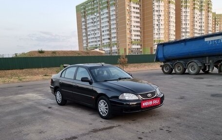 Toyota Avensis III рестайлинг, 2002 год, 395 000 рублей, 2 фотография