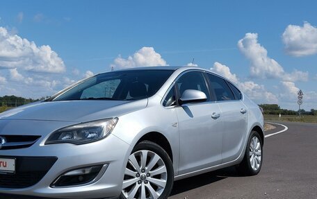 Opel Astra J, 2013 год, 1 070 000 рублей, 1 фотография