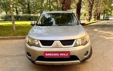 Mitsubishi Outlander III рестайлинг 3, 2008 год, 1 250 000 рублей, 2 фотография