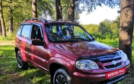 Chevrolet Niva I рестайлинг, 2009 год, 585 000 рублей, 3 фотография