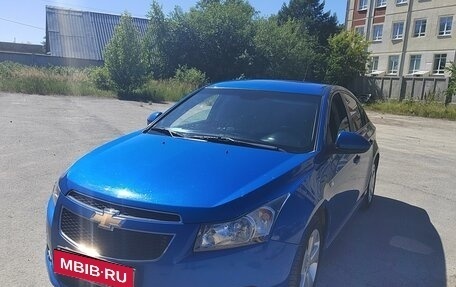 Chevrolet Cruze II, 2011 год, 1 020 000 рублей, 2 фотография