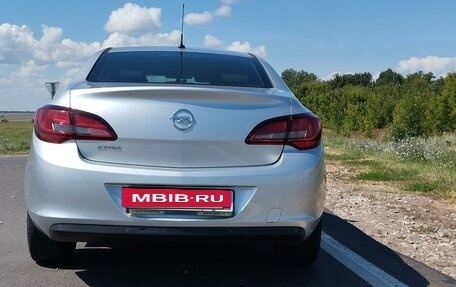 Opel Astra J, 2013 год, 1 070 000 рублей, 4 фотография