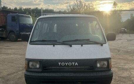 Toyota HiAce H100, 1991 год, 280 000 рублей, 2 фотография