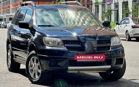 Mitsubishi Outlander III рестайлинг 3, 2003 год, 695 000 рублей, 8 фотография