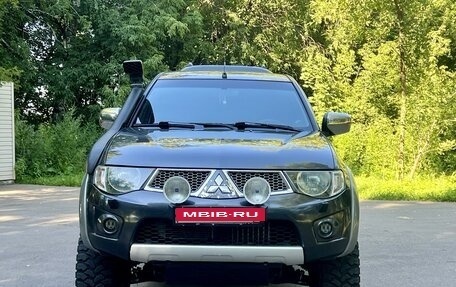 Mitsubishi L200 IV рестайлинг, 2012 год, 1 799 999 рублей, 3 фотография