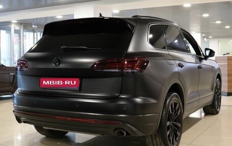 Volkswagen Touareg III, 2018 год, 4 820 000 рублей, 7 фотография