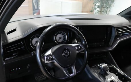 Volkswagen Touareg III, 2018 год, 4 820 000 рублей, 21 фотография