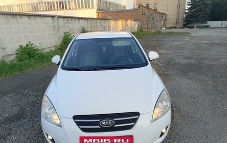 KIA cee'd I рестайлинг, 2009 год, 540 000 рублей, 2 фотография