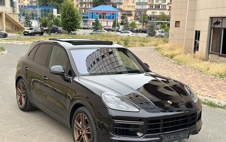 Porsche Cayenne III, 2018 год, 8 900 000 рублей, 3 фотография