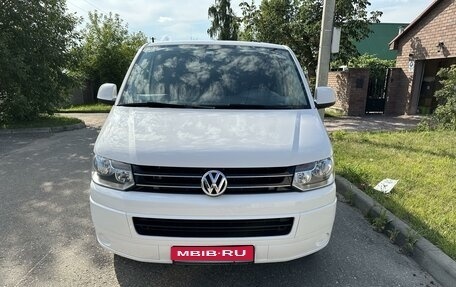 Volkswagen Caravelle T5, 2014 год, 2 999 000 рублей, 1 фотография