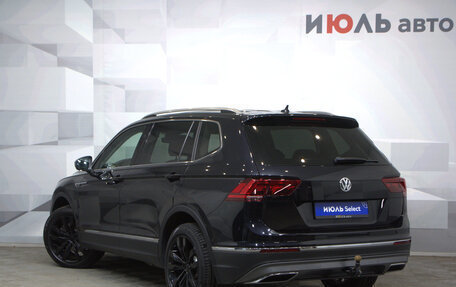 Volkswagen Tiguan II, 2019 год, 3 800 000 рублей, 6 фотография