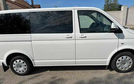 Volkswagen Caravelle T5, 2014 год, 2 999 000 рублей, 8 фотография