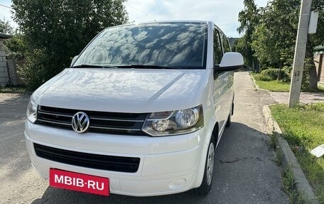 Volkswagen Caravelle T5, 2014 год, 2 999 000 рублей, 2 фотография