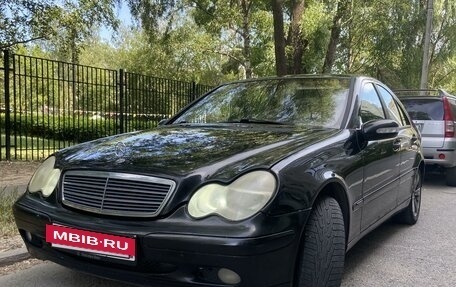 Mercedes-Benz C-Класс, 2003 год, 680 000 рублей, 2 фотография