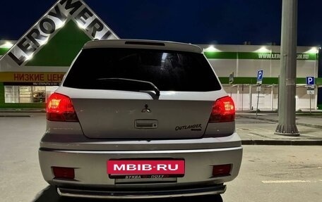 Mitsubishi Outlander III рестайлинг 3, 2003 год, 700 000 рублей, 2 фотография