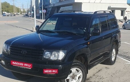 Toyota Land Cruiser 100 рестайлинг 2, 2000 год, 1 750 000 рублей, 2 фотография