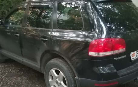 Volkswagen Touareg III, 2005 год, 1 100 000 рублей, 3 фотография