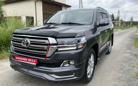 Toyota Land Cruiser 200, 2015 год, 5 050 000 рублей, 3 фотография