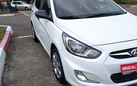 Hyundai Solaris II рестайлинг, 2011 год, 770 000 рублей, 4 фотография