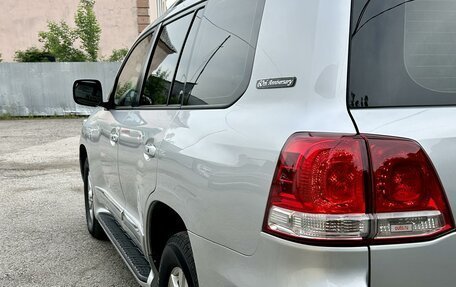 Toyota Land Cruiser 200, 2011 год, 2 980 000 рублей, 8 фотография