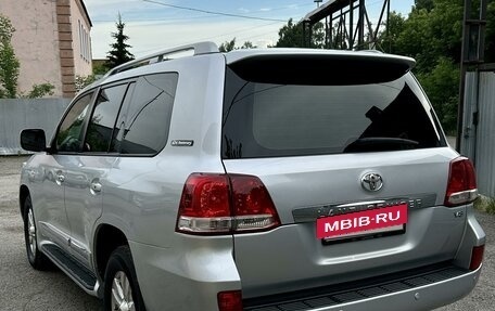 Toyota Land Cruiser 200, 2011 год, 2 980 000 рублей, 12 фотография