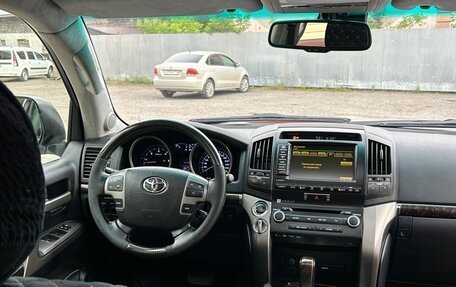 Toyota Land Cruiser 200, 2011 год, 2 980 000 рублей, 22 фотография