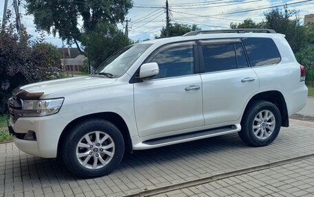 Toyota Land Cruiser 200, 2019 год, 8 000 000 рублей, 4 фотография