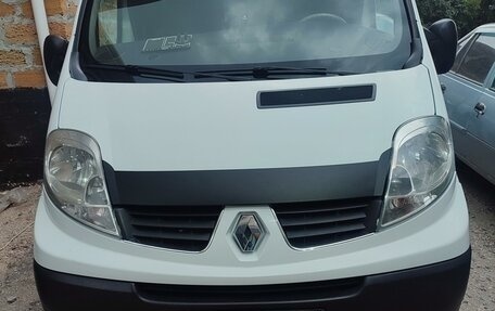 Renault Trafic, 2009 год, 1 750 000 рублей, 2 фотография