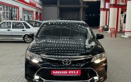 Toyota Camry, 2015 год, 2 200 000 рублей, 2 фотография