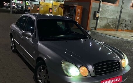 Hyundai Sonata IV рестайлинг, 2005 год, 300 000 рублей, 1 фотография