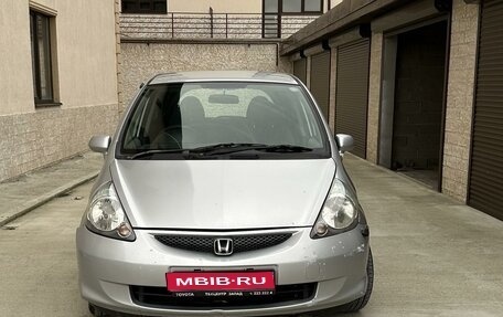 Honda Fit III, 2004 год, 600 000 рублей, 1 фотография