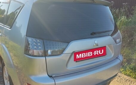 Mitsubishi Outlander III рестайлинг 3, 2008 год, 1 300 000 рублей, 13 фотография