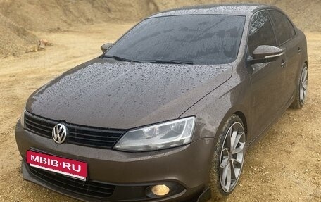 Volkswagen Jetta VI, 2013 год, 1 400 000 рублей, 4 фотография