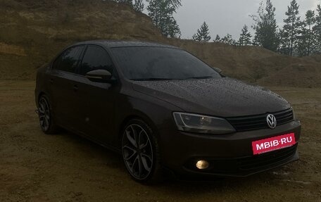 Volkswagen Jetta VI, 2013 год, 1 400 000 рублей, 10 фотография