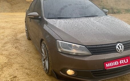 Volkswagen Jetta VI, 2013 год, 1 400 000 рублей, 14 фотография