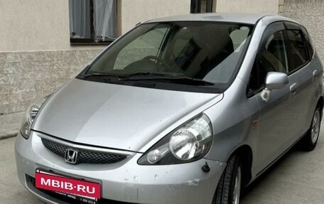 Honda Fit III, 2004 год, 600 000 рублей, 2 фотография