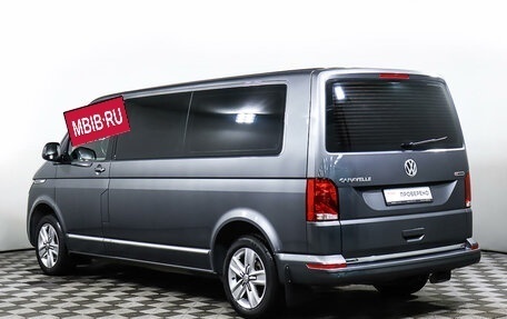 Volkswagen Caravelle T6 рестайлинг, 2021 год, 5 796 000 рублей, 7 фотография