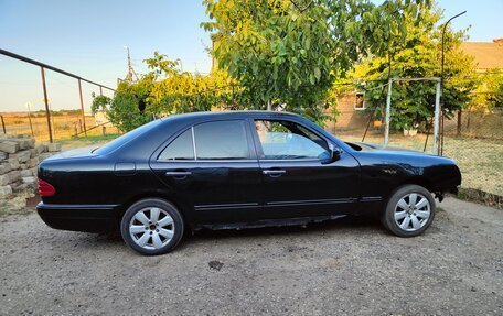 Mercedes-Benz E-Класс, 1996 год, 270 000 рублей, 5 фотография