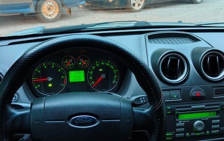 Ford Fiesta, 2006 год, 450 000 рублей, 11 фотография