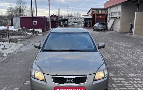 KIA Rio II, 2011 год, 630 000 рублей, 1 фотография