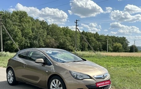 Opel Astra J, 2013 год, 970 000 рублей, 2 фотография