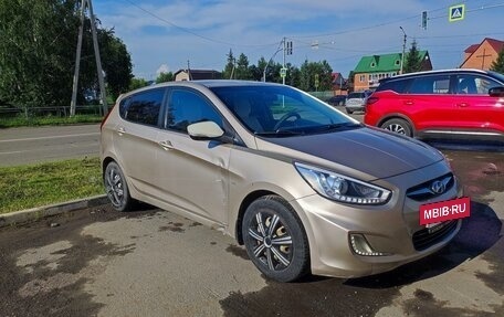 Hyundai Solaris II рестайлинг, 2013 год, 850 000 рублей, 3 фотография