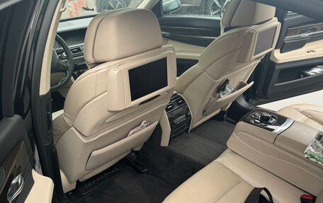 BMW 7 серия, 2010 год, 2 100 000 рублей, 9 фотография