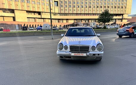 Mercedes-Benz E-Класс, 1997 год, 249 999 рублей, 3 фотография