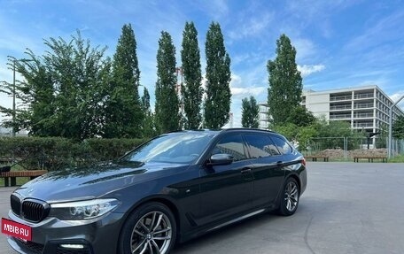 BMW 5 серия, 2019 год, 3 680 000 рублей, 3 фотография