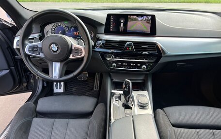 BMW 5 серия, 2019 год, 3 680 000 рублей, 21 фотография