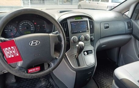 Hyundai H-1 II рестайлинг, 2011 год, 1 800 000 рублей, 1 фотография